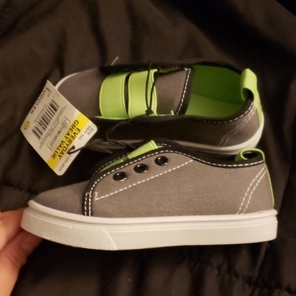 🎉Sale 2 for $20🎉 New Toddler Shoes - Picture 3 of 5